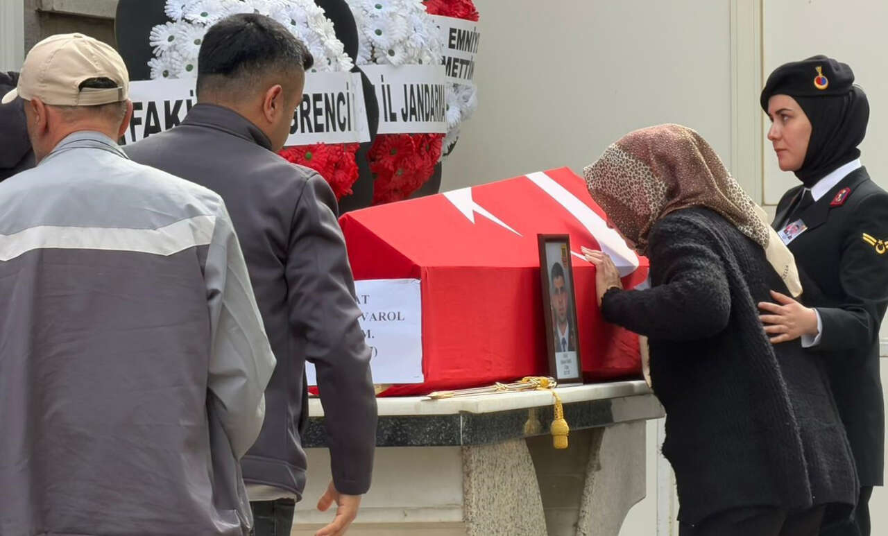 Üsteğmen Oğuzhan Varol’a Konya’da yürek yakan veda 9